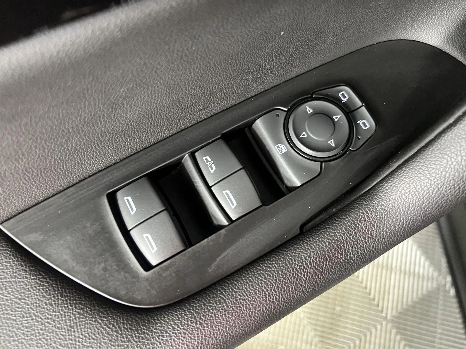 Used 2021 Black Chevrolet RS image 32