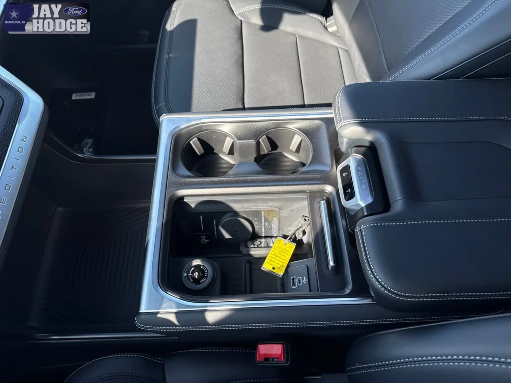 New 2027 Star White Metallic Tri-Coat Ford MAX Platinum image 36