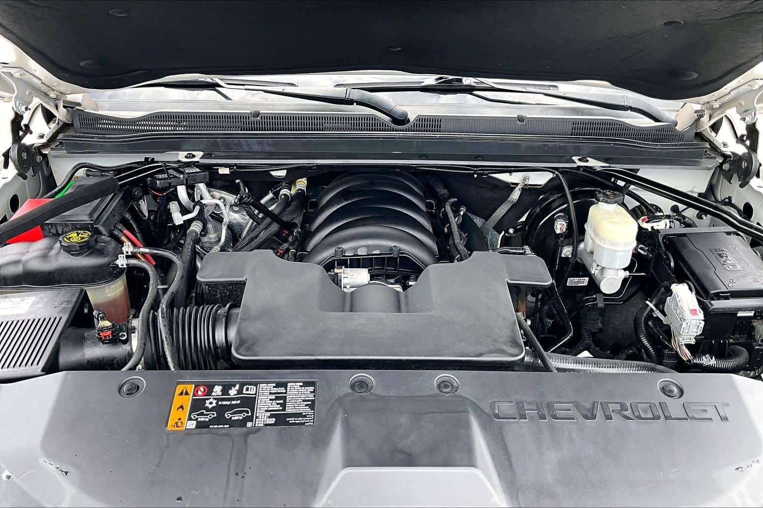Used 2019 Iridescent Pearl Tricoat Chevrolet LT image 31