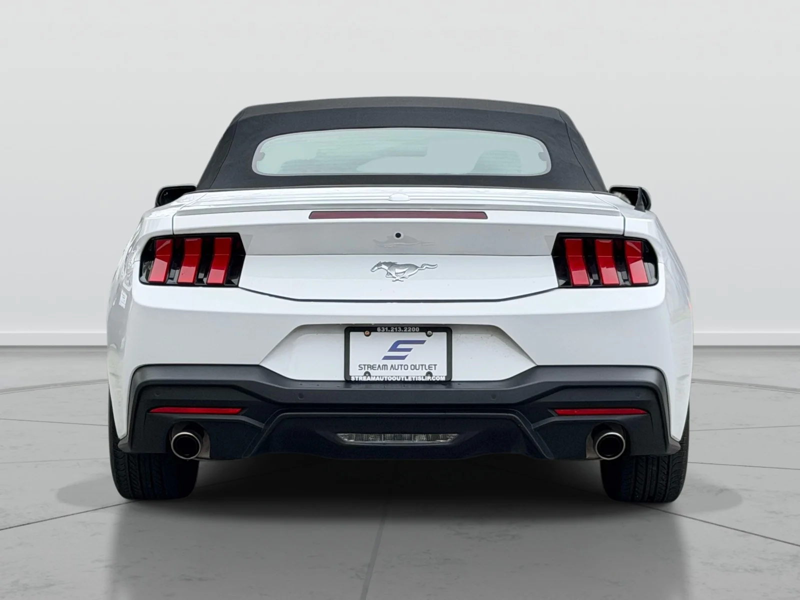 Used 2024 White Ford EcoBoost Premium image 6