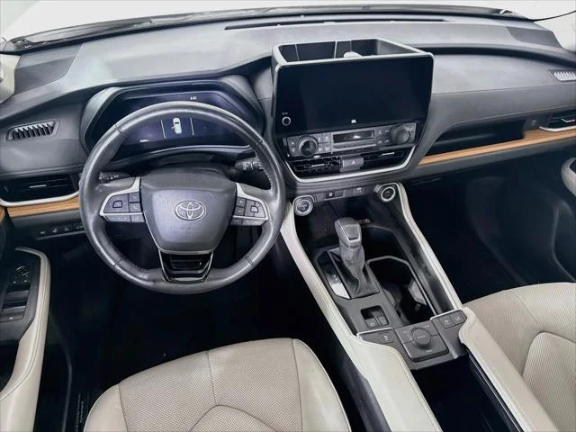 Certified Used 2024 WIND CHILL PEARL Toyota  image 20