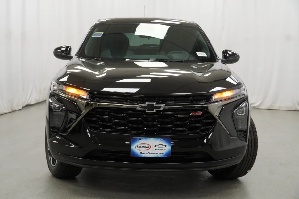 New 2026 Mosaic Black Metallic Chevrolet 1RS image 11