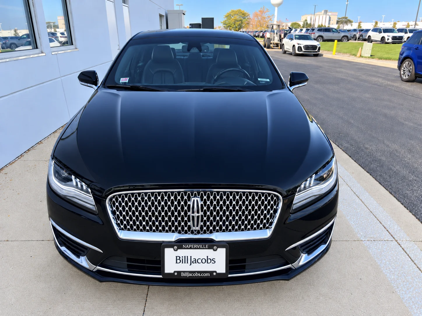 Used 2018 Black Velvet Lincoln Select image 5