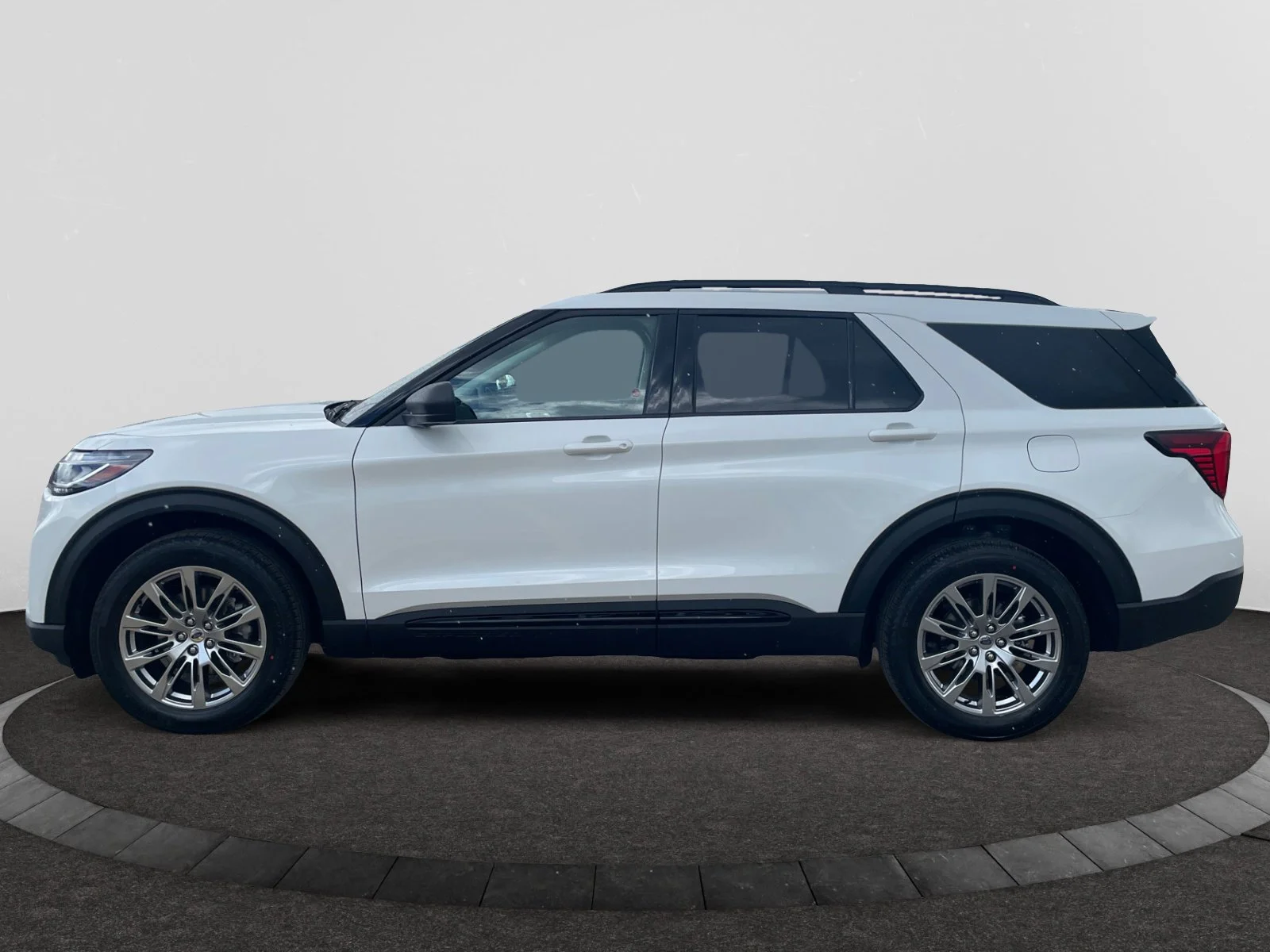 New 2026 Star White Metallic Tri-Coat Ford Active w/200A Pkg image 2