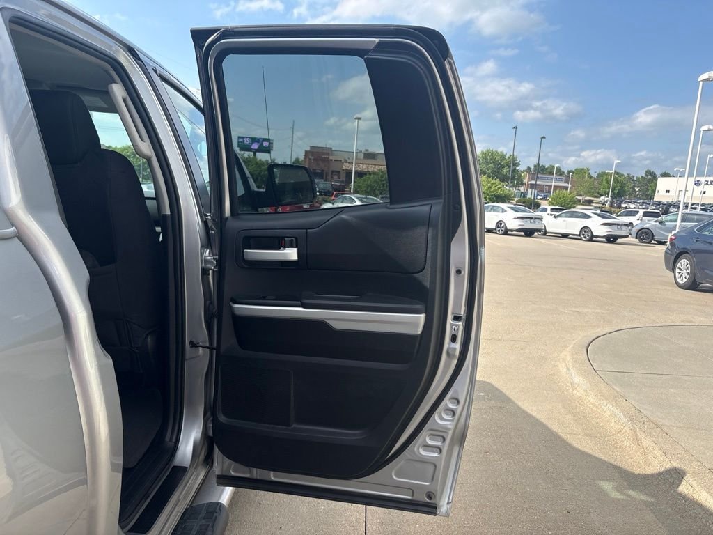 Used 2016 Silver Sky Metallic Toyota SR5 image 27