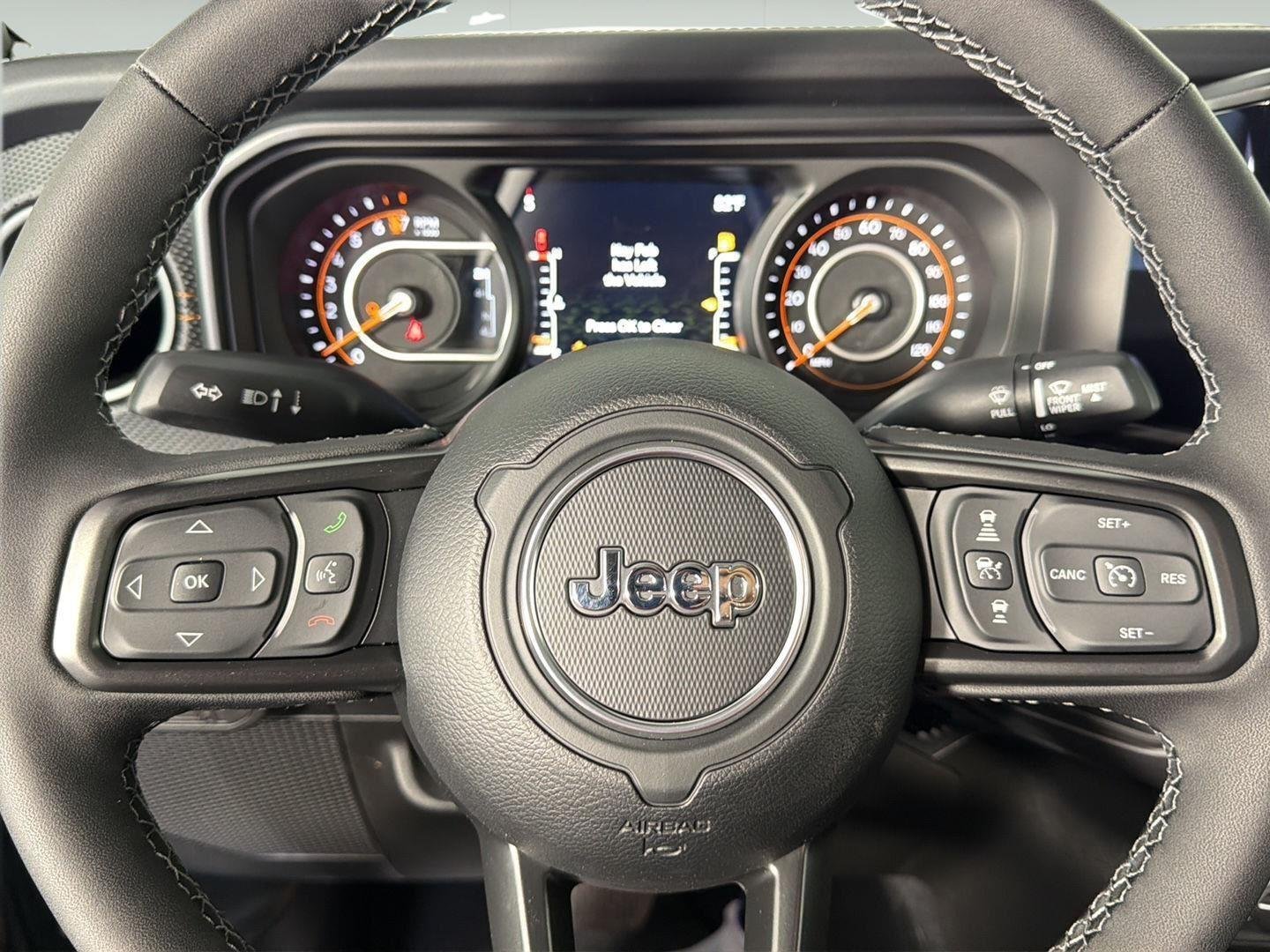 New 2026 Black Clear-Coat Exterior Paint Jeep Mojave image 13