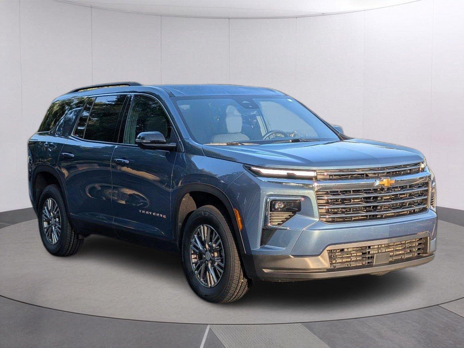Used 2025 Lakeshore Blue Metallic Chevrolet LT image 9