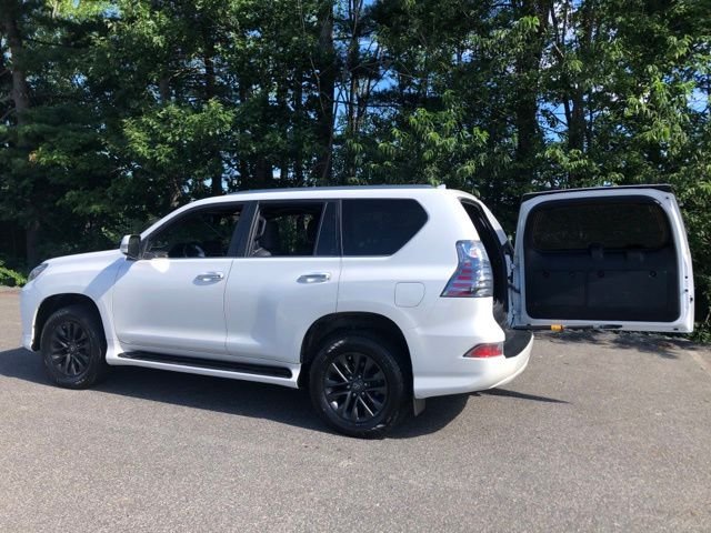 Certified Used 2022 White Lexus 460 image 11