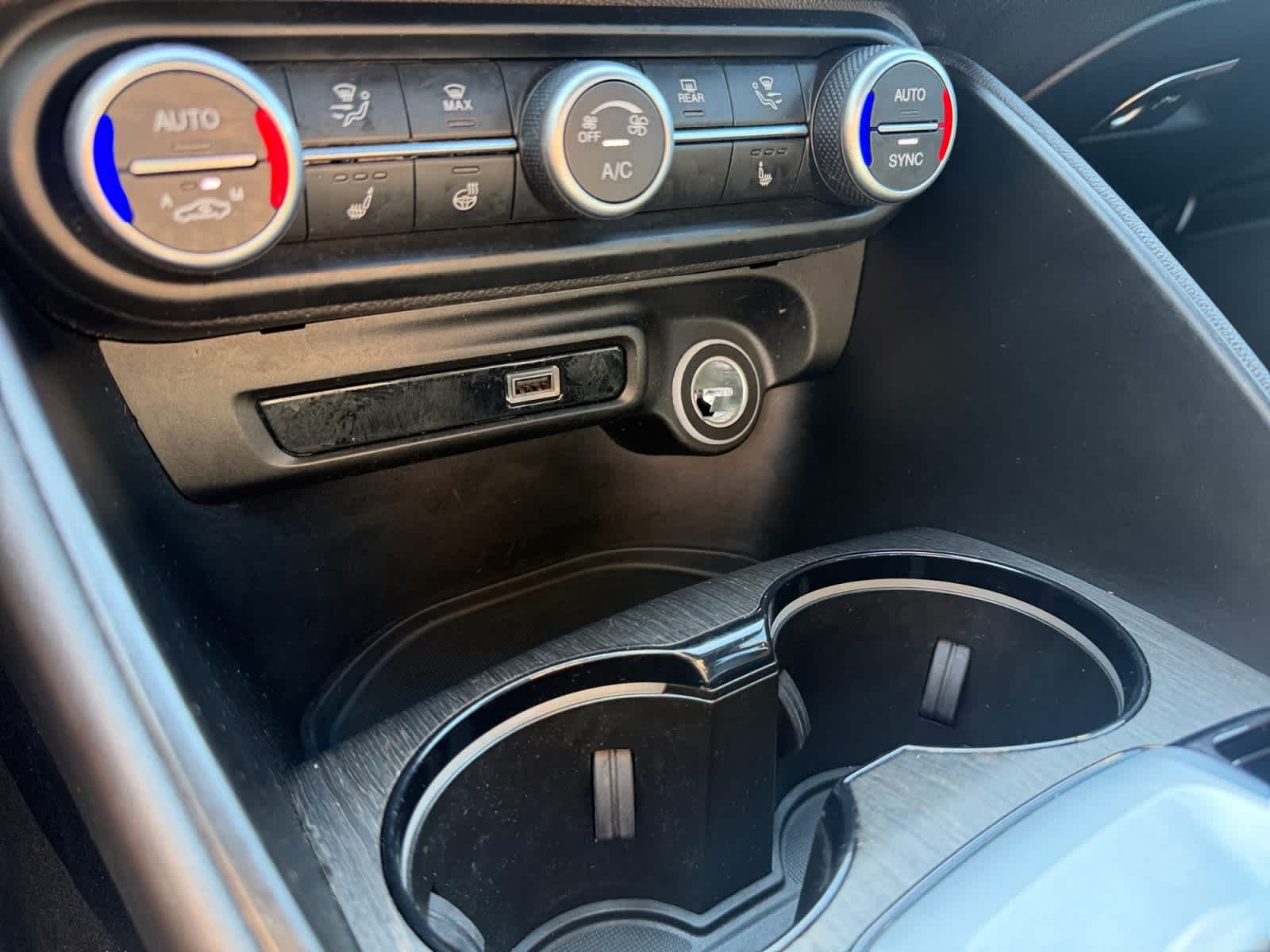 Used 2022 Alfa White Alfa Romeo Ti image 31
