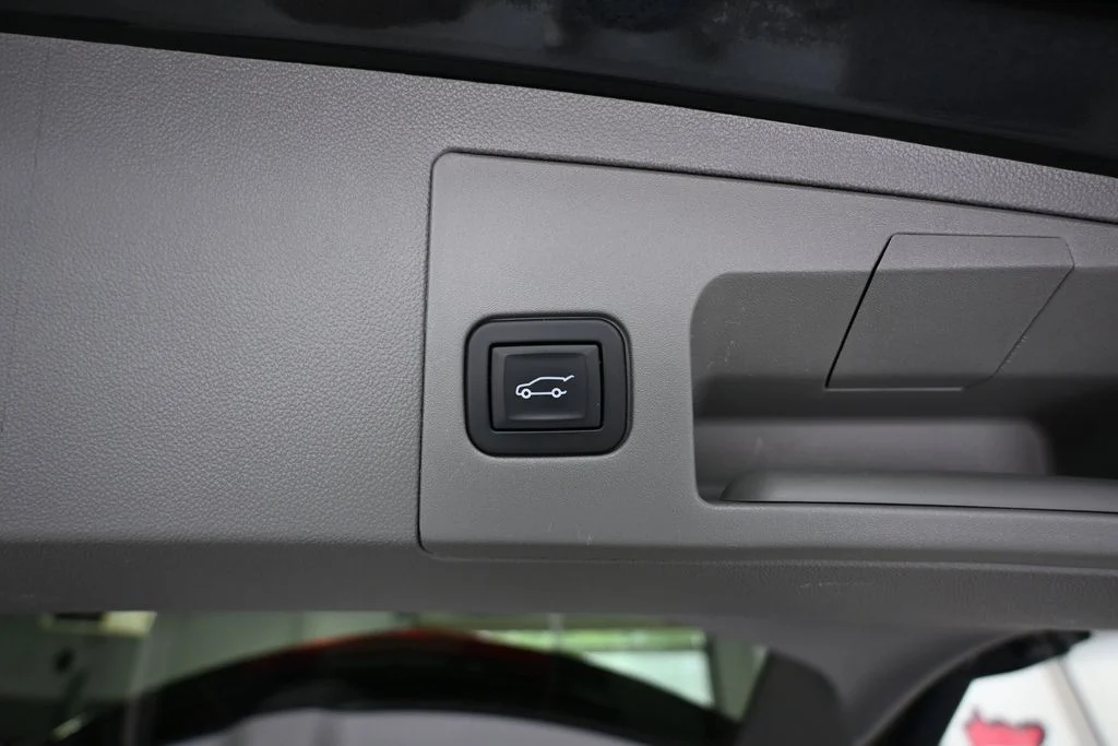Used 2019 Black Cadillac Luxury image 44