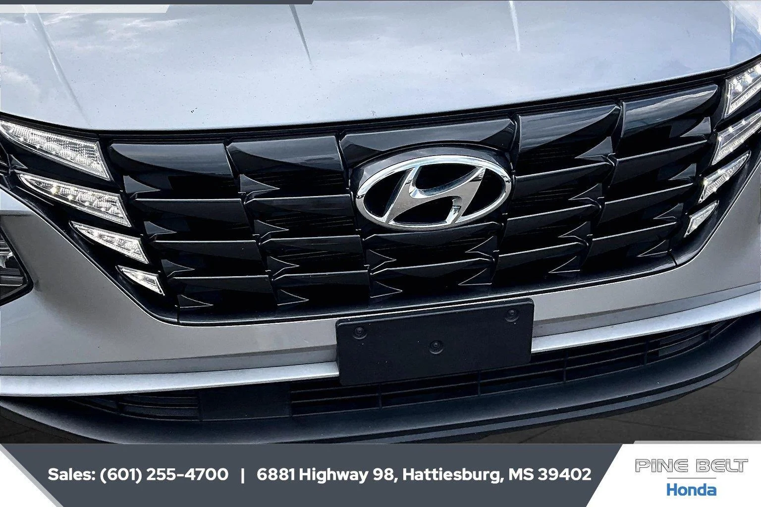 Used 2024 Shimmering Silver Hyundai SEL image 22