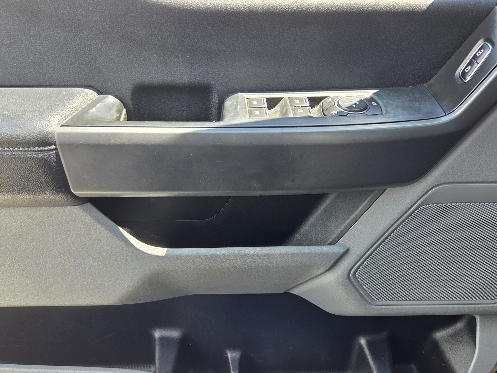 Used 2023 Stone Gray Metallic Ford XL image 28