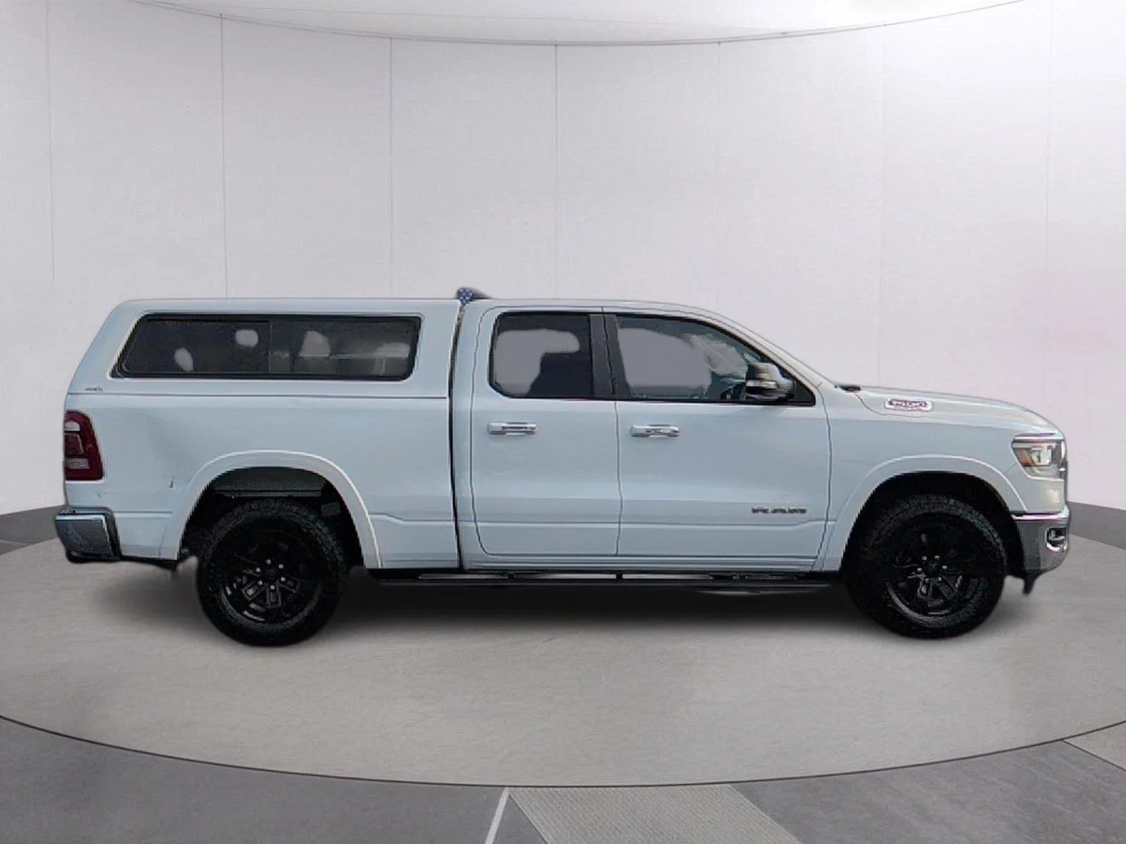 Used 2020 Bright White Clearcoat Ram Laramie image 7