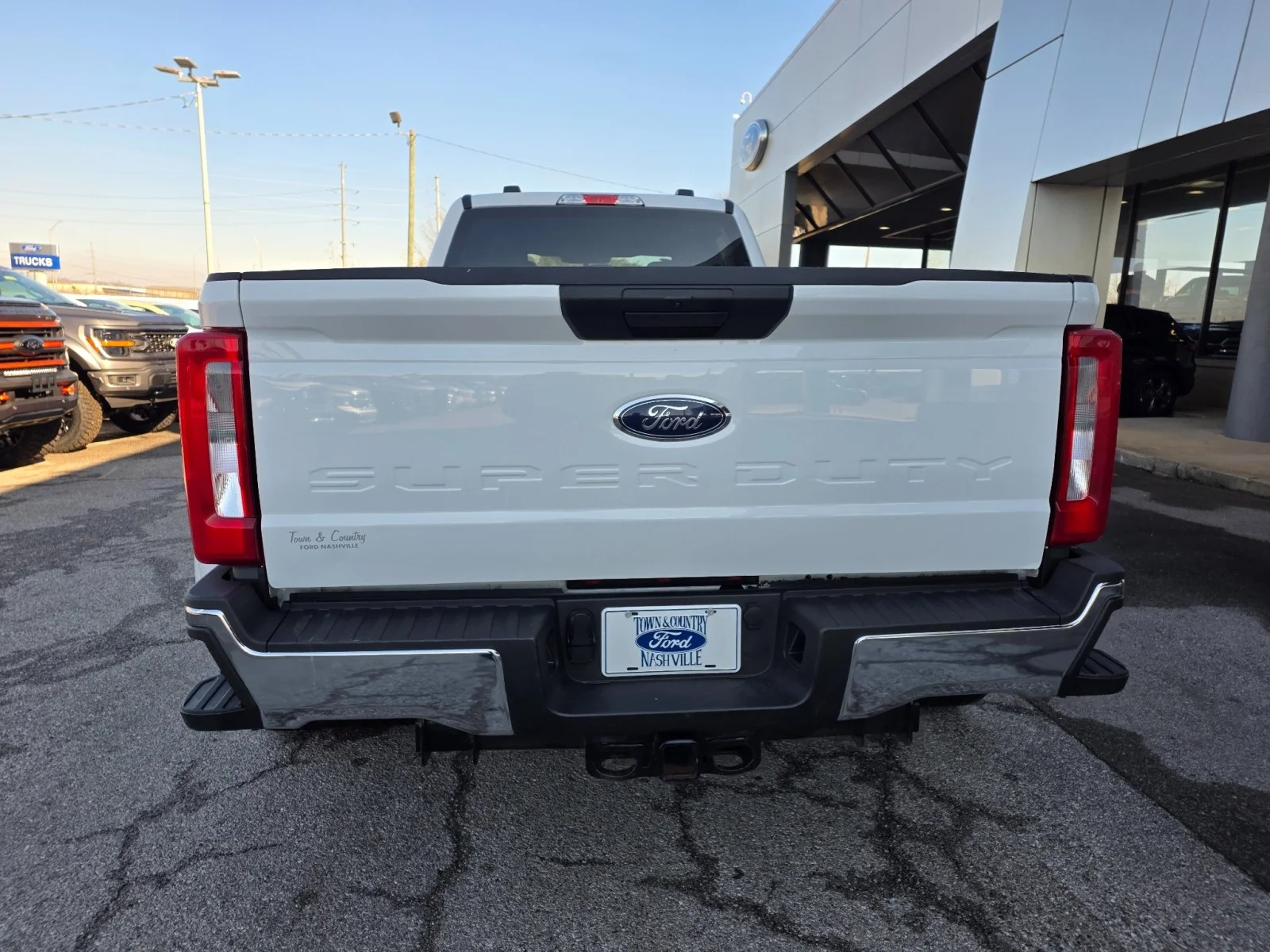 Used 2025 White Ford 2025 FORD F-350 XLT CREW CAB DRW 4DR 176 WB 4WD H image 5