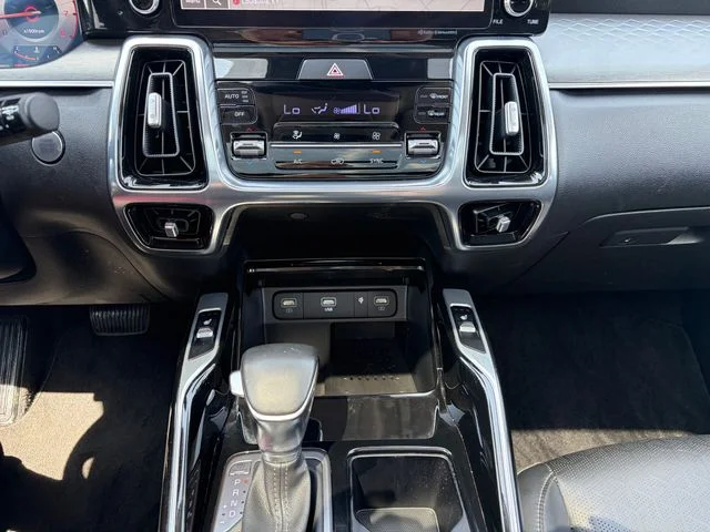 Certified Used 2023 White Kia SX image 30