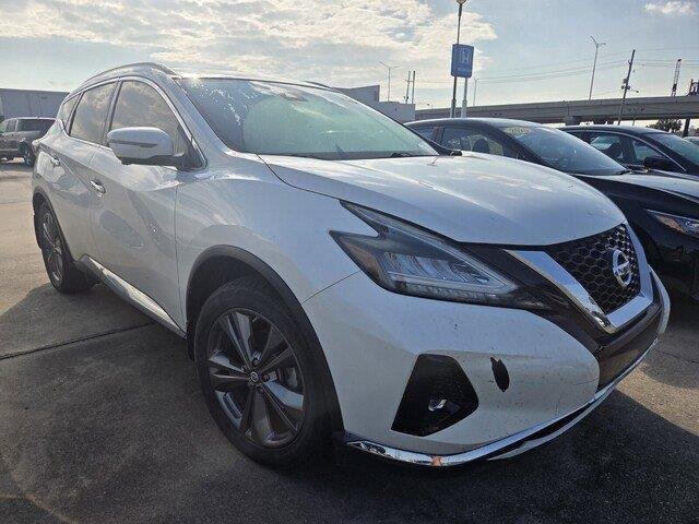Used 2019 Pearl White Tricoat Nissan Platinum image 3