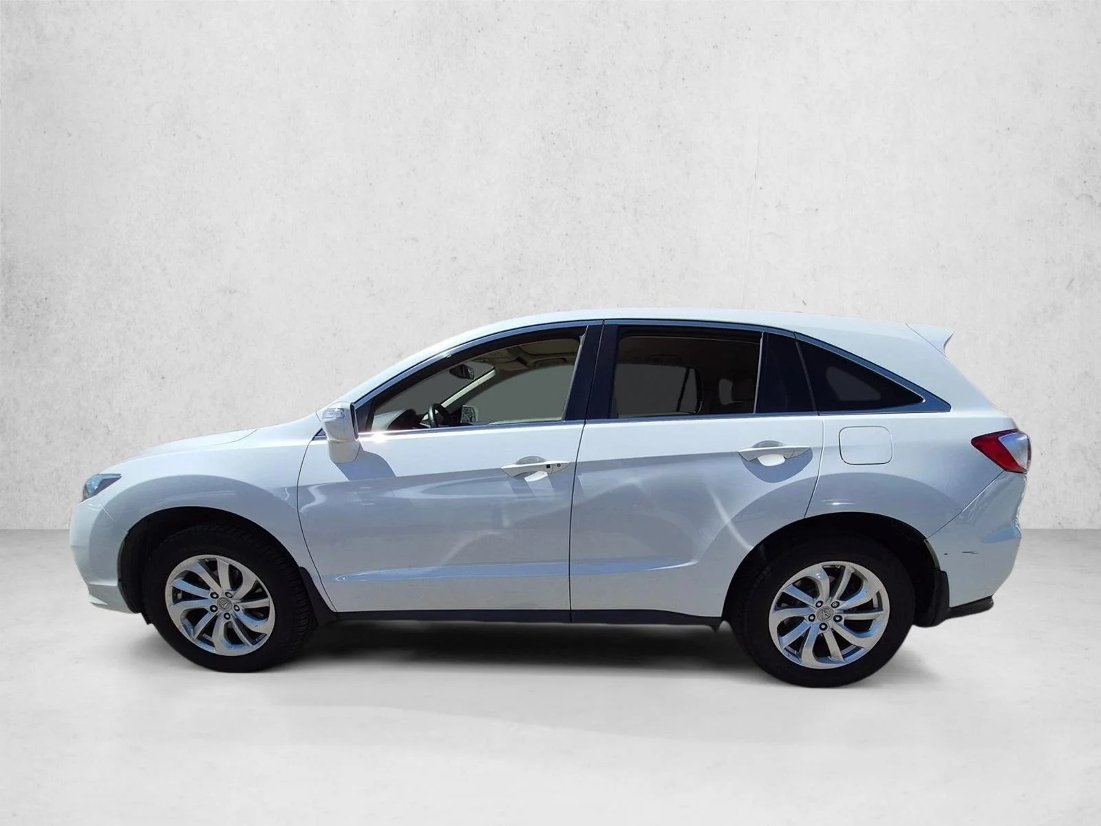 Used 2017 White Diamond Pear Acura  image 8