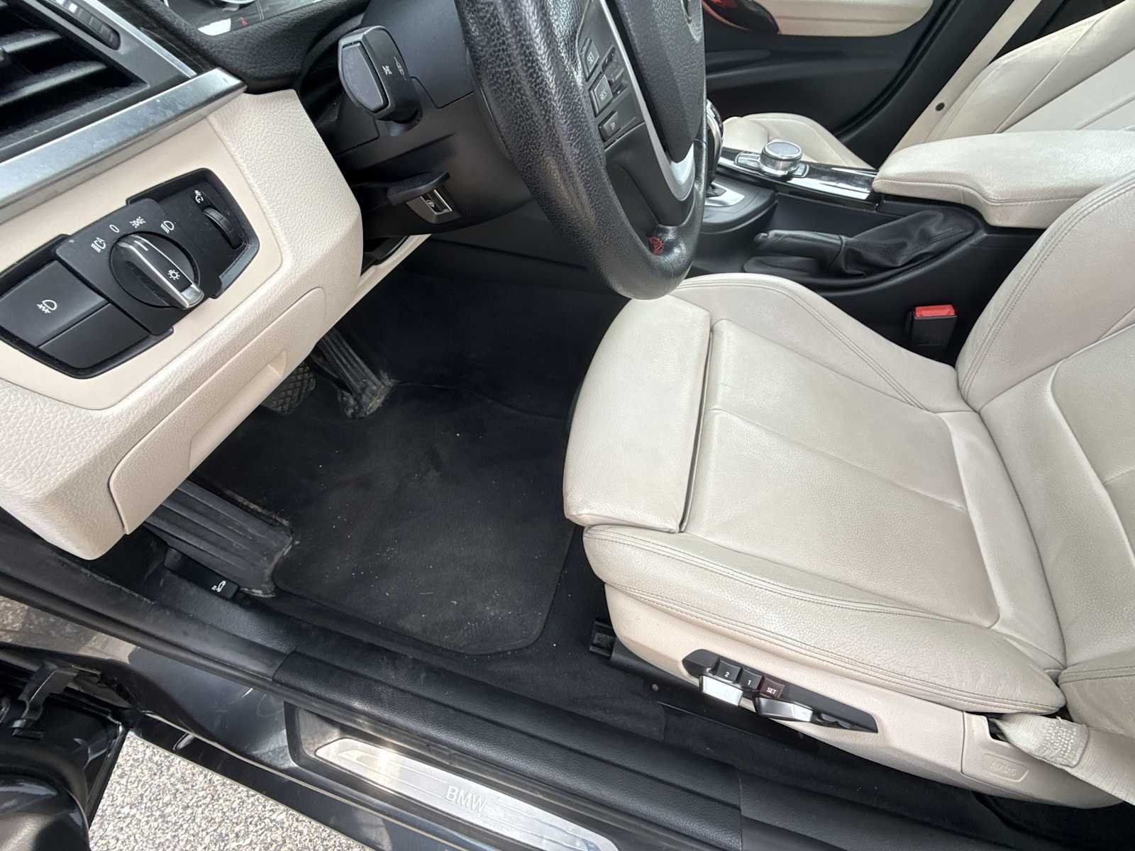 Used 2017 Gray BMW xDrive image 34
