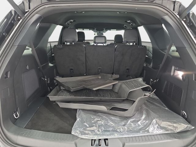 Used 2026 Gray Ford ST-Line image 32