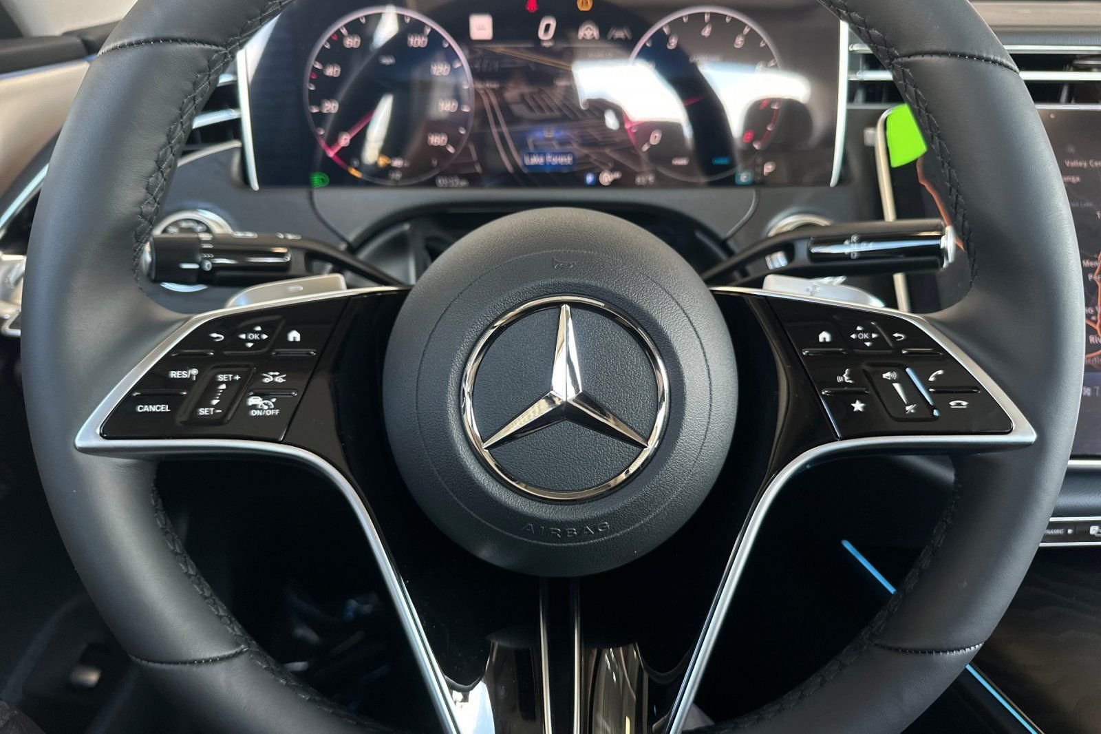 2026 Mercedes-Benz E-Class E350 - Photo 23