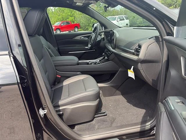 2027 Chevrolet Traverse LT - Photo 18