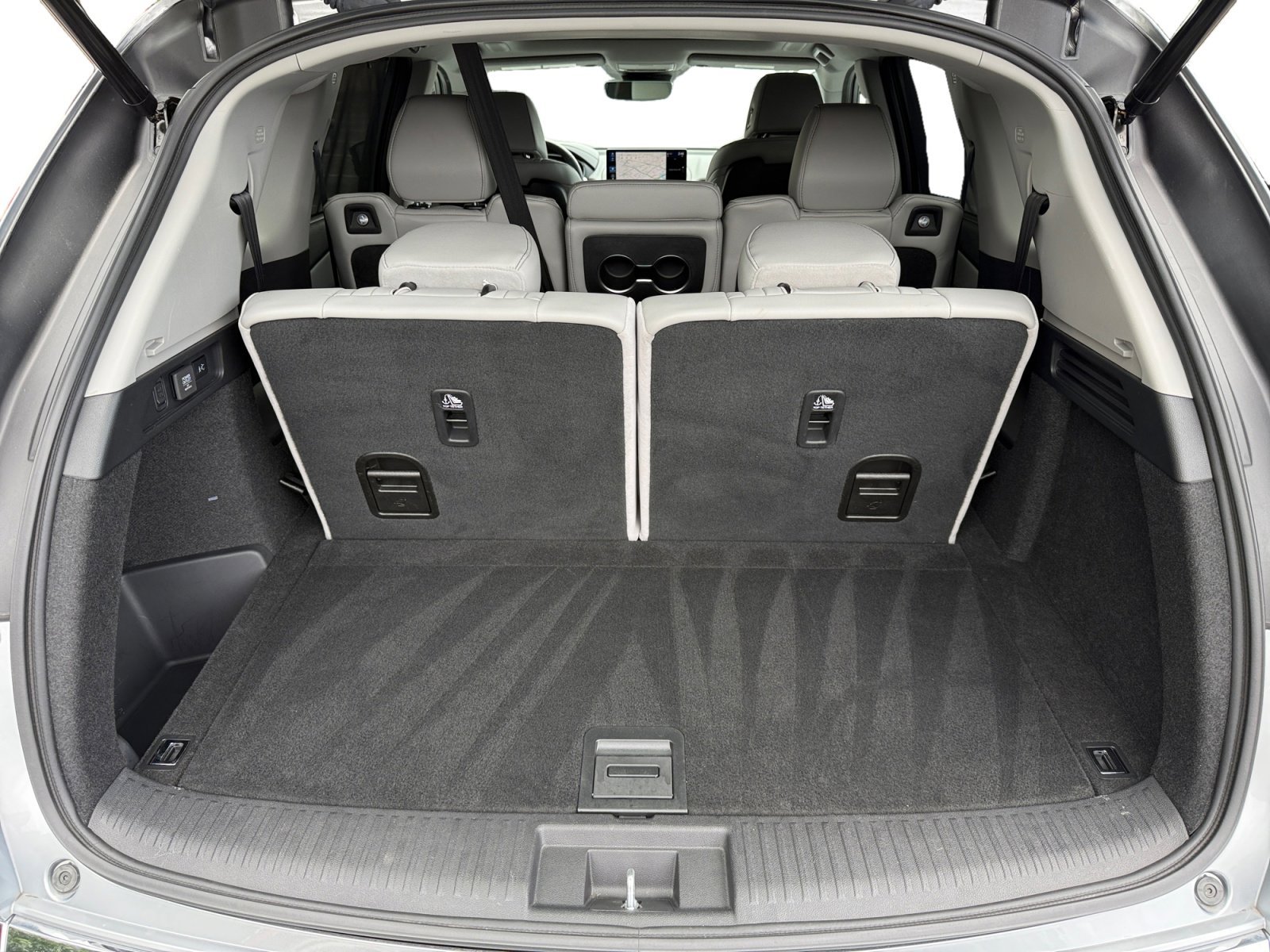 Used 2025  Acura Technology Package image 17