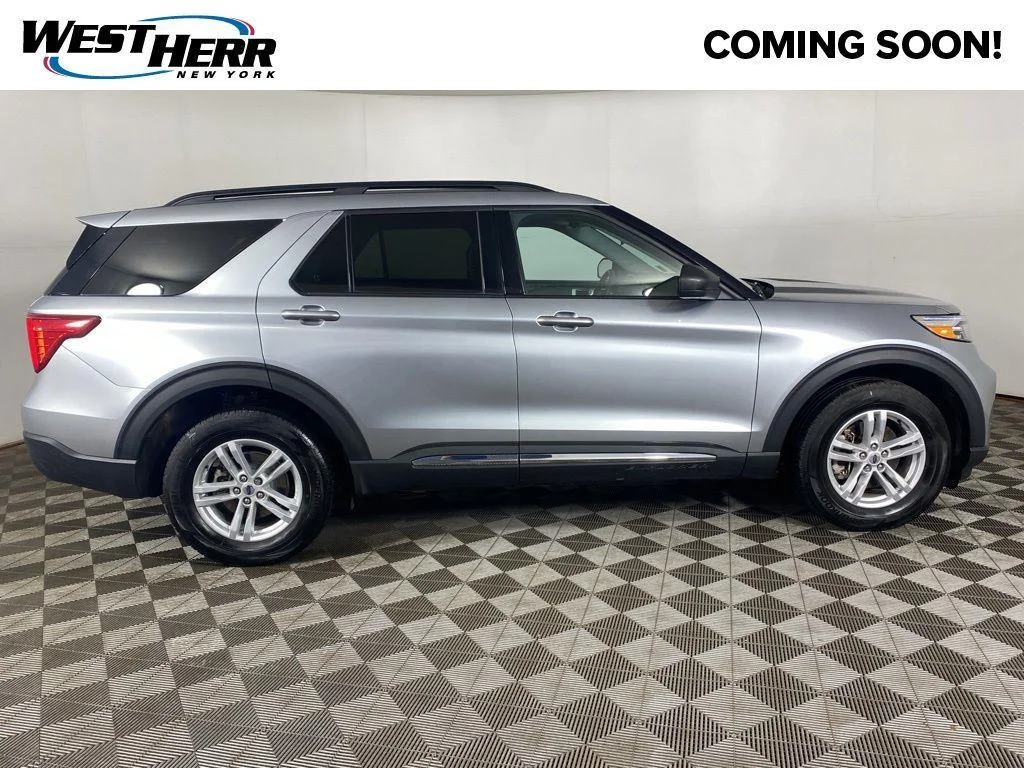 Used 2024 Silver Metallic Ford XLT image 25