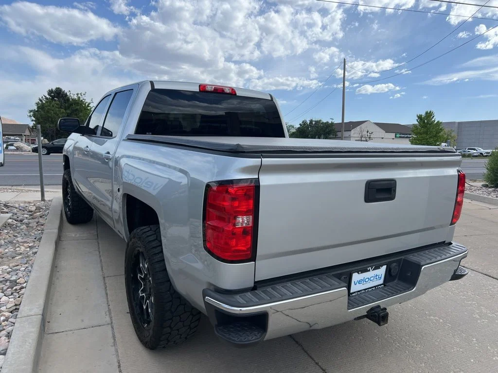 Used 2018 Silver Chevrolet LT image 4