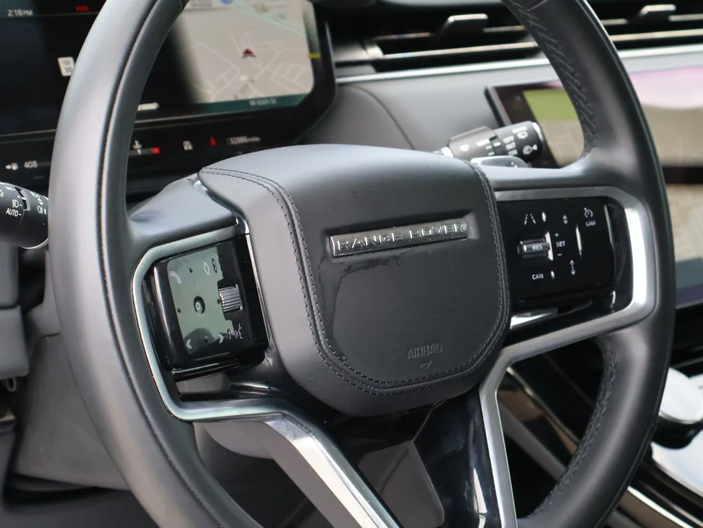 Used 2023 Carpathian Gray Premium Metallic Land Rover SE image 19