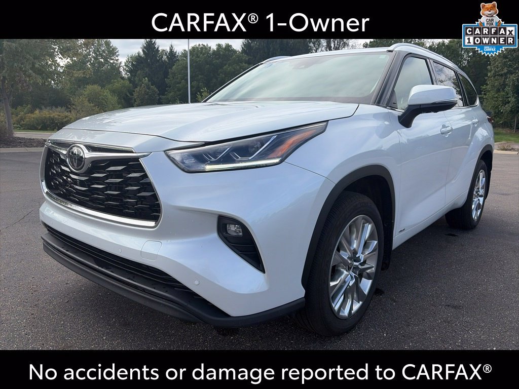 Used 2026 White/off-white Toyota Limited image 2