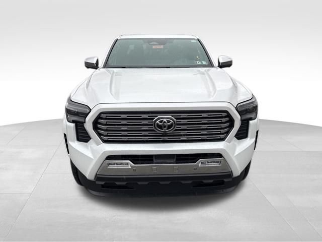 2026 Toyota Tacoma Limited - Photo 9