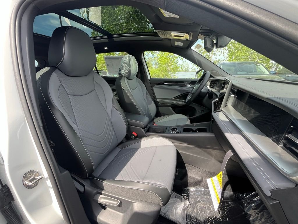 New 2026 White/off-white Volkswagen 2.0T SE R-Line Black image 12