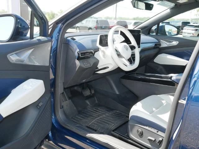 Certified Used 2023 Blue Volkswagen Pro S image 12