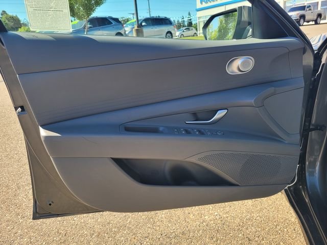 Used 2024 Gray Hyundai SEL image 18