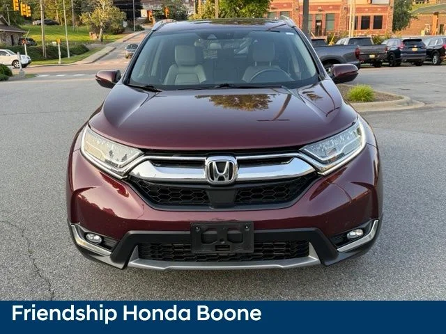 Used 2018 Red Honda Touring image 2