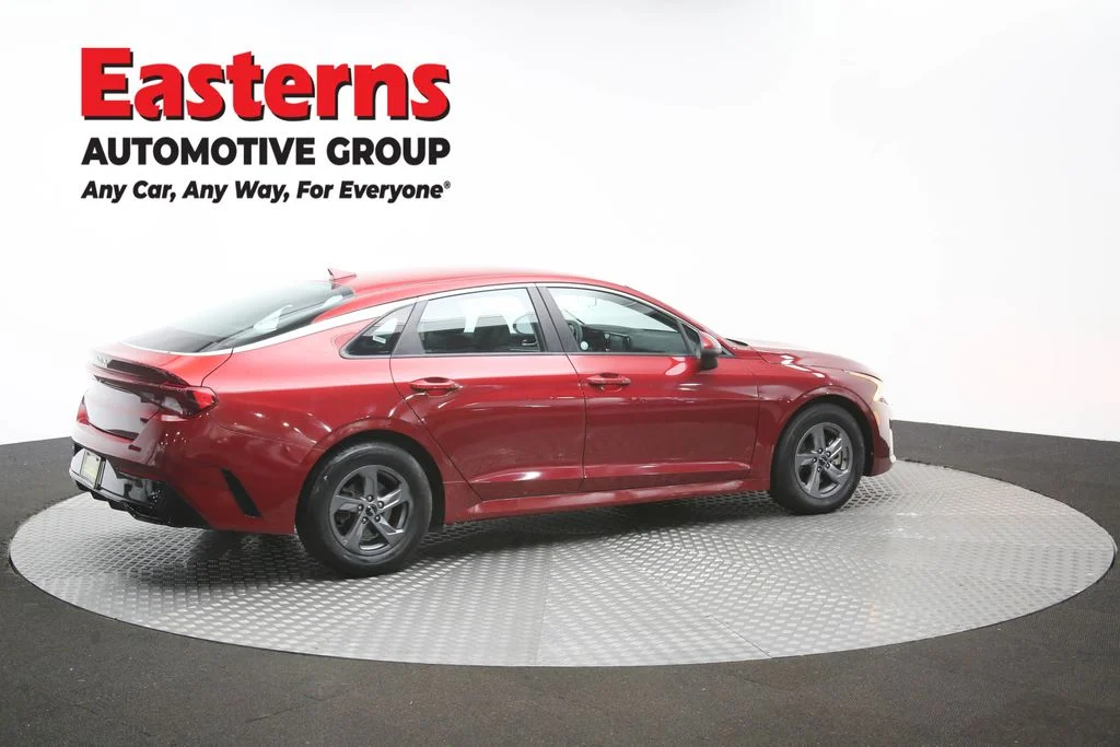 Used 2023 Red Kia LXS image 41