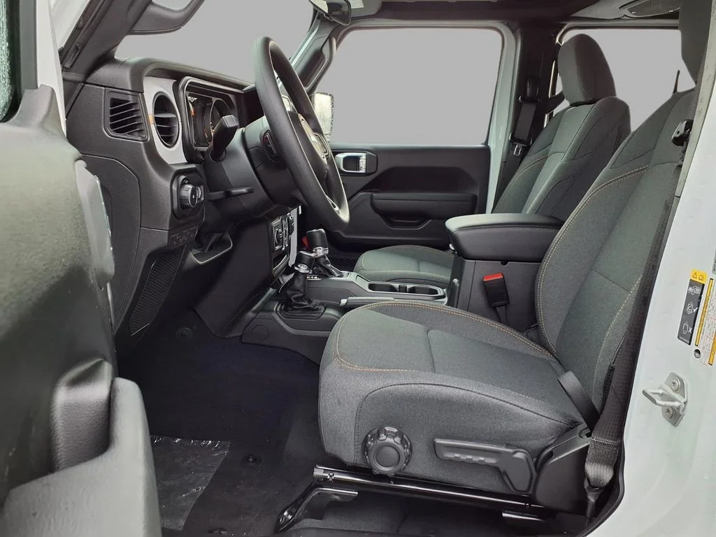 New 2026 Bright White Clear-Coat Exterior Paint Jeep Sport image 21