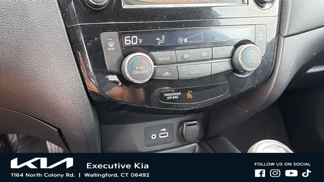 Used 2019 Gray Nissan SV image 17