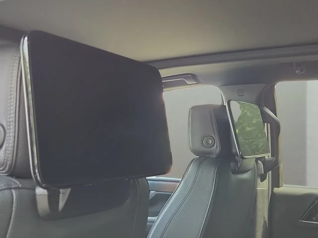2026 GMC Yukon Denali - Photo 14
