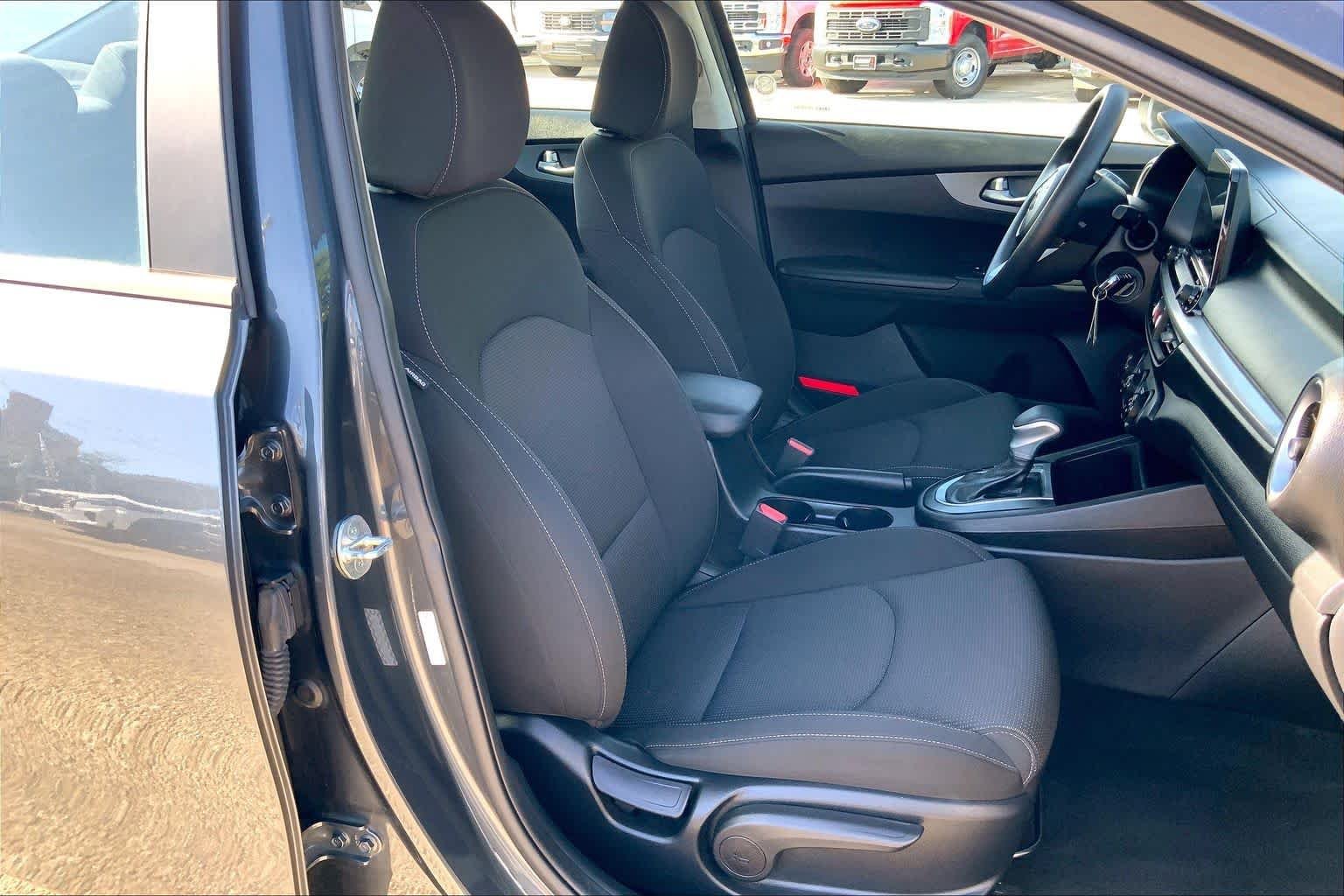 Used 2021 Gray Kia LXS image 16