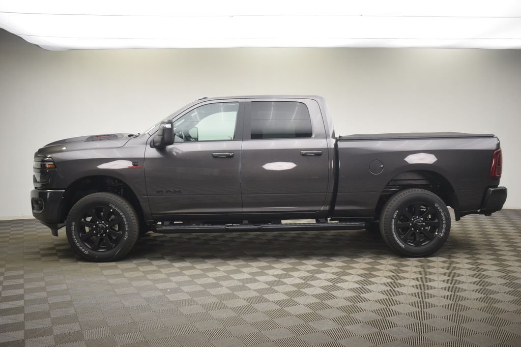 New 2026 Granite Crystal Metallic Clear-Coat Exterior Paint RAM Laramie image 17