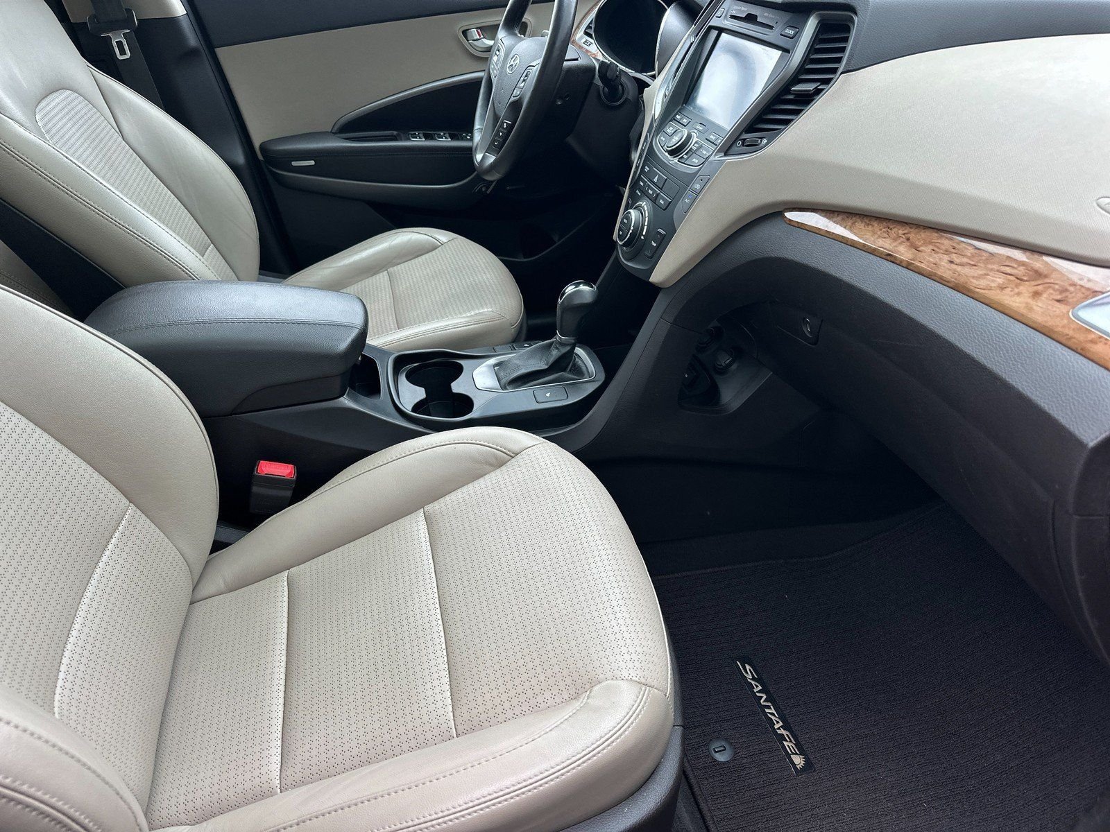 Used 2013 Juniper Green Hyundai Base image 13