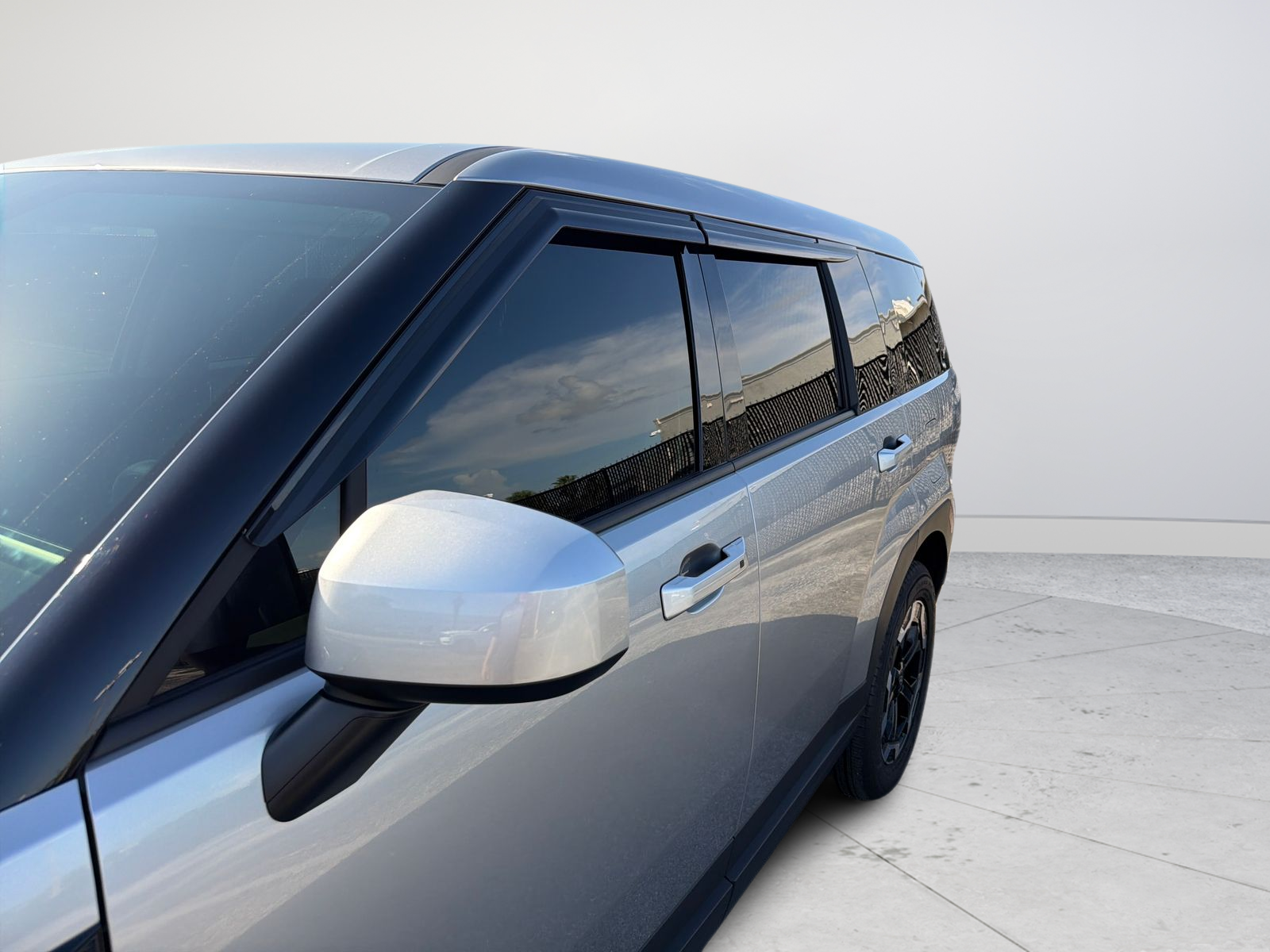 Used 2024 Silver Hyundai SE image 38