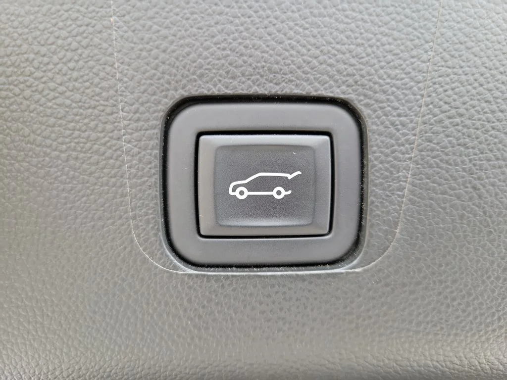 Used 2023 Gray Chevrolet LT image 10