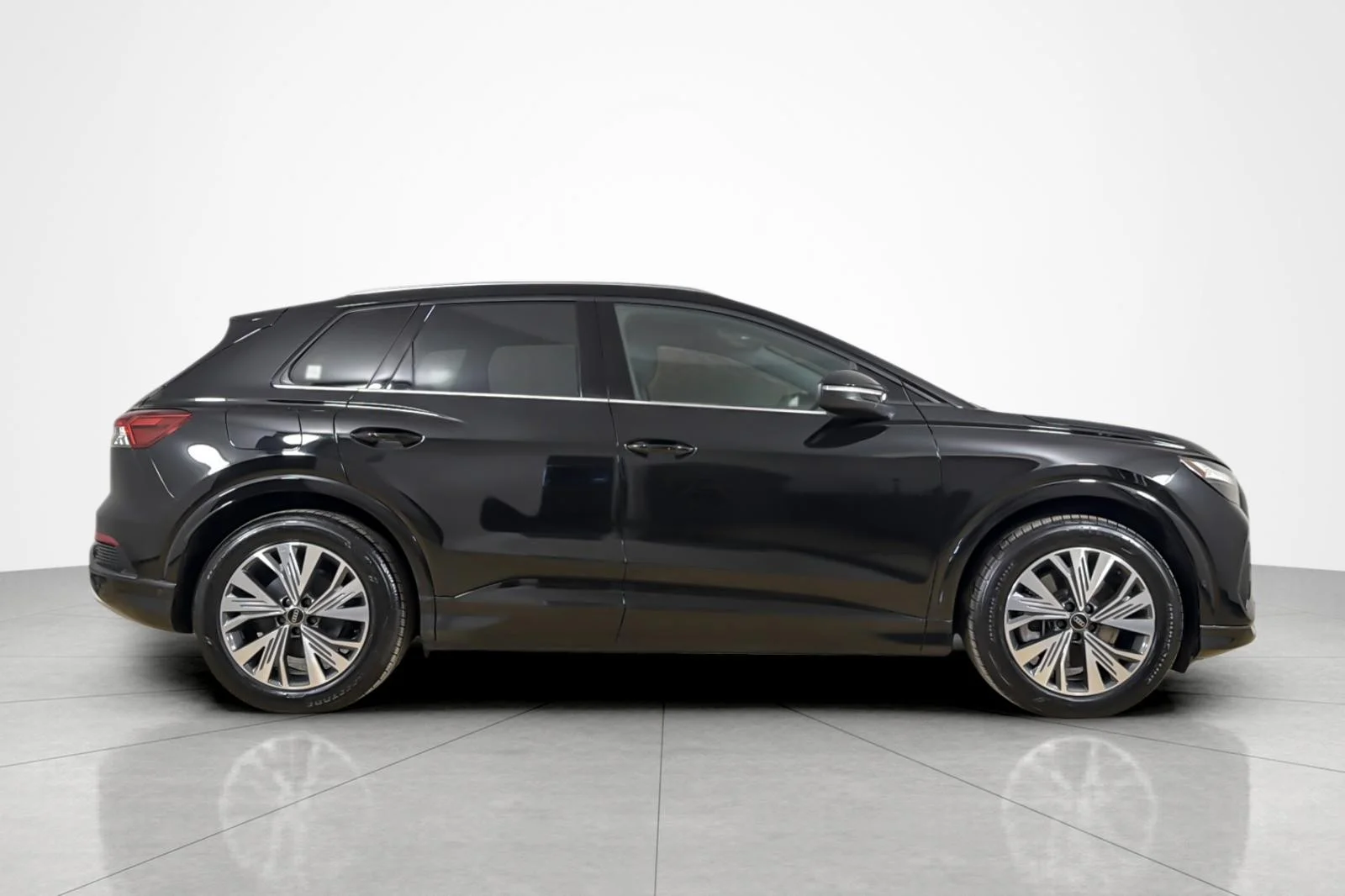 Certified Used 2023 Mythos Black Metallic Audi Premium Plus 40 RWD image 6