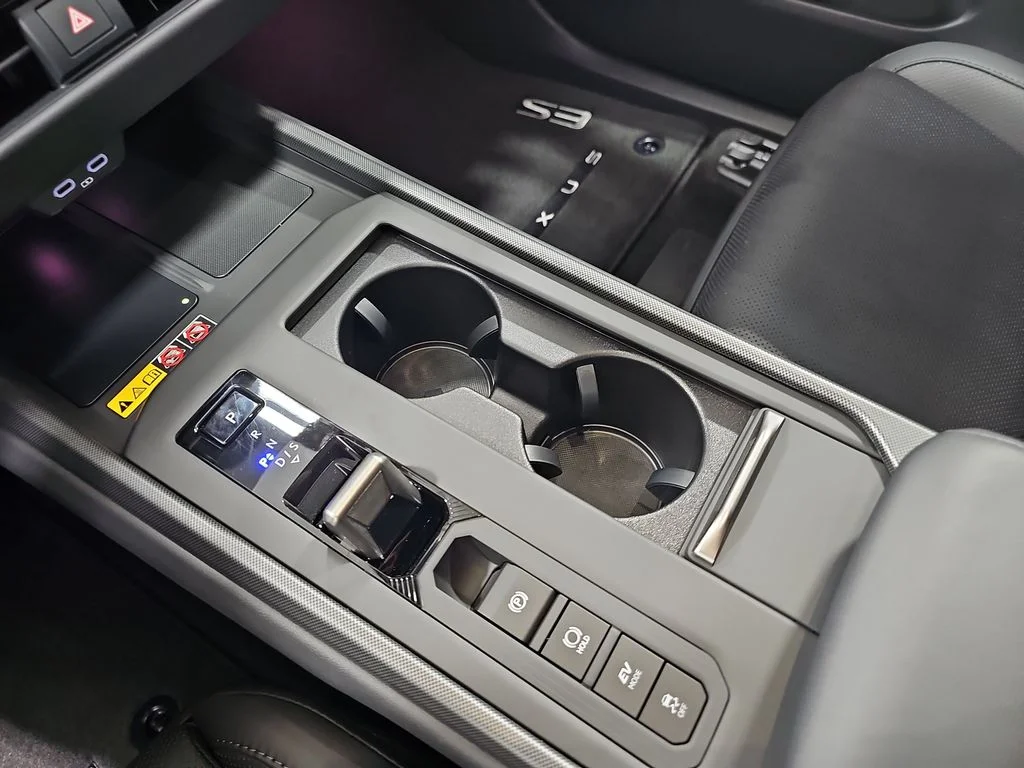 New 2026 Iridium Lexus PREMIUM AWD image 24