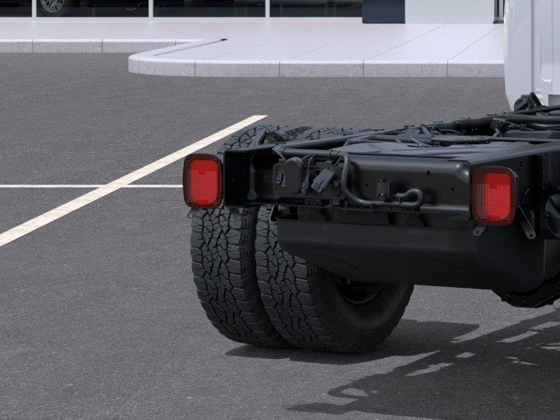 New 2026 Summit White GMC Pro image 11