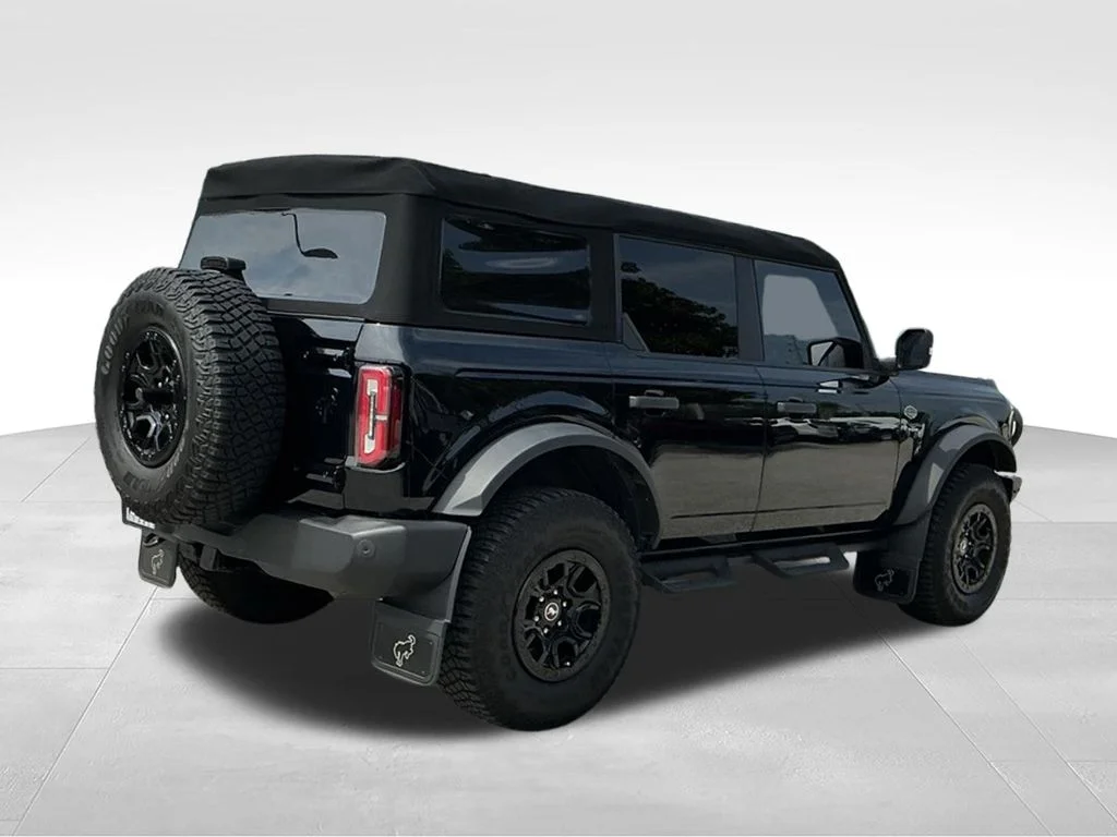 Used 2024 Black Ford Wildtrak image 12