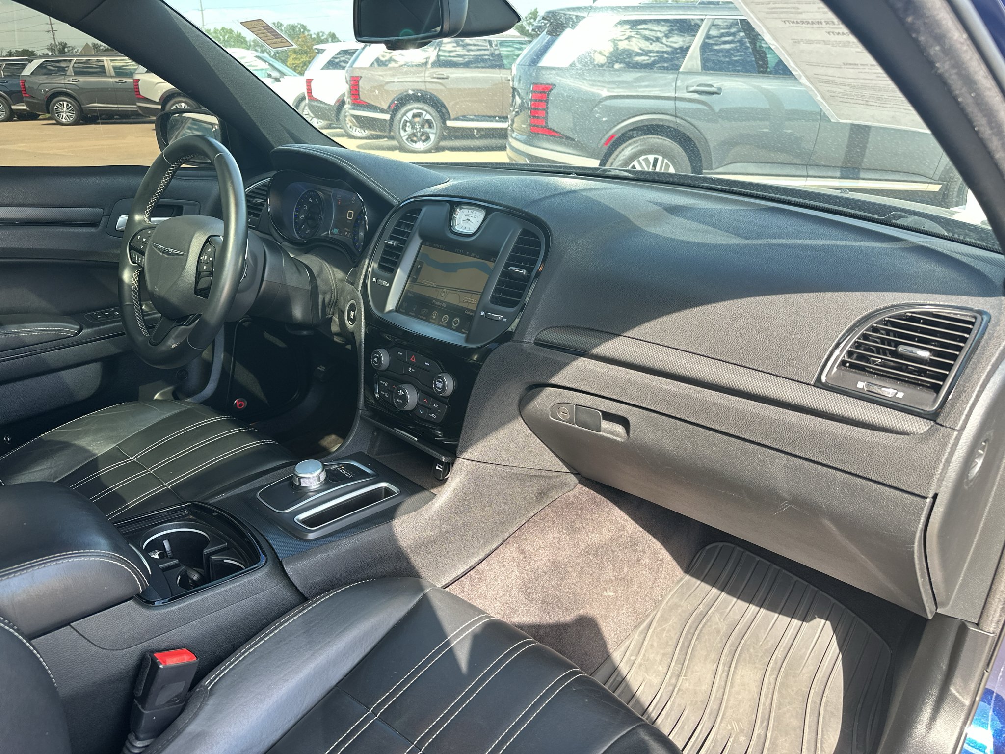 Used 2016 Jazz Blue Pearlcoat Chrysler Base image 6