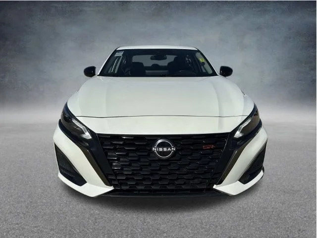 Used 2025 White Nissan 2.5 SR image 6